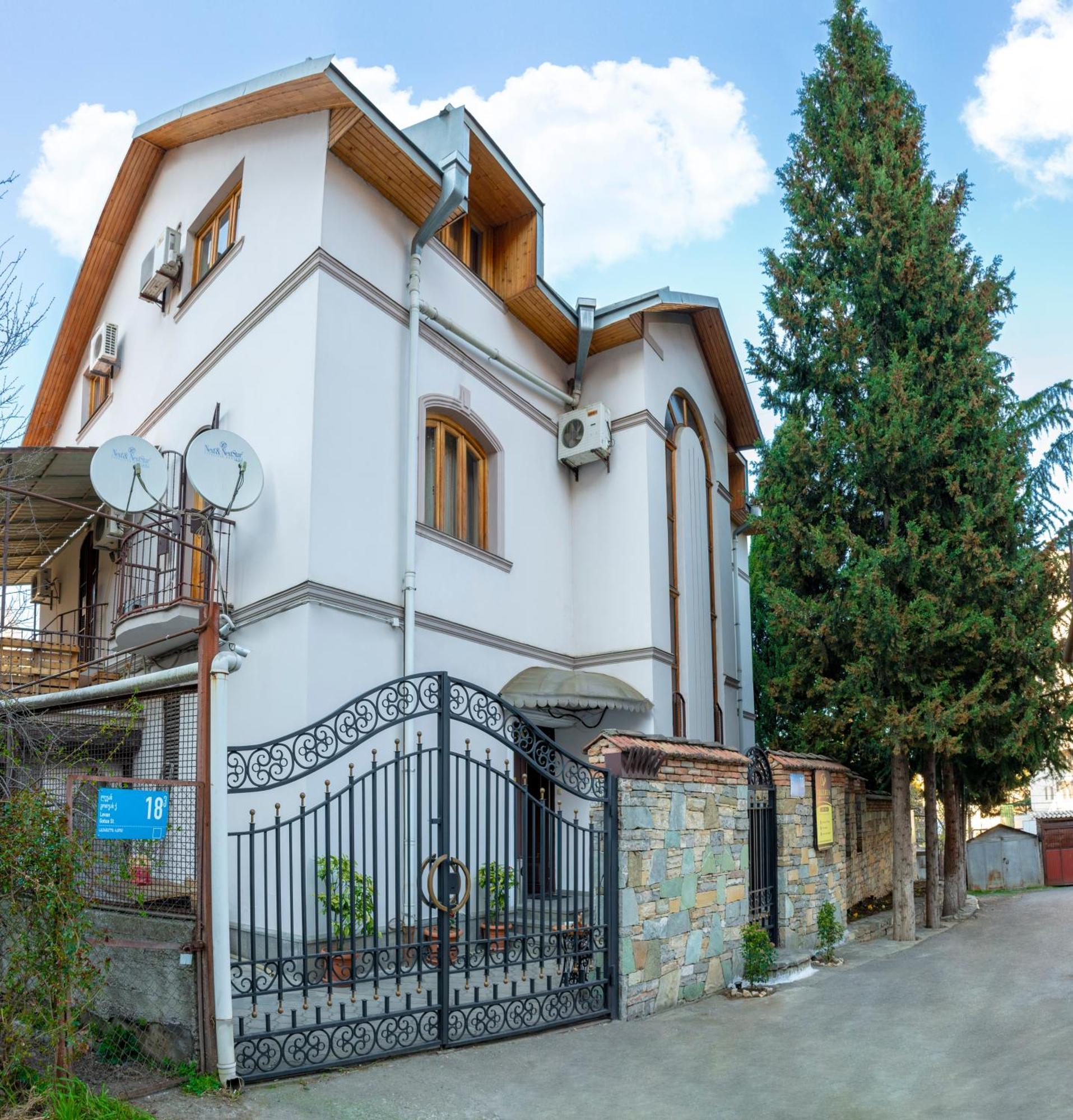 Valeria Hotel Tbilisi ภายนอก รูปภาพ