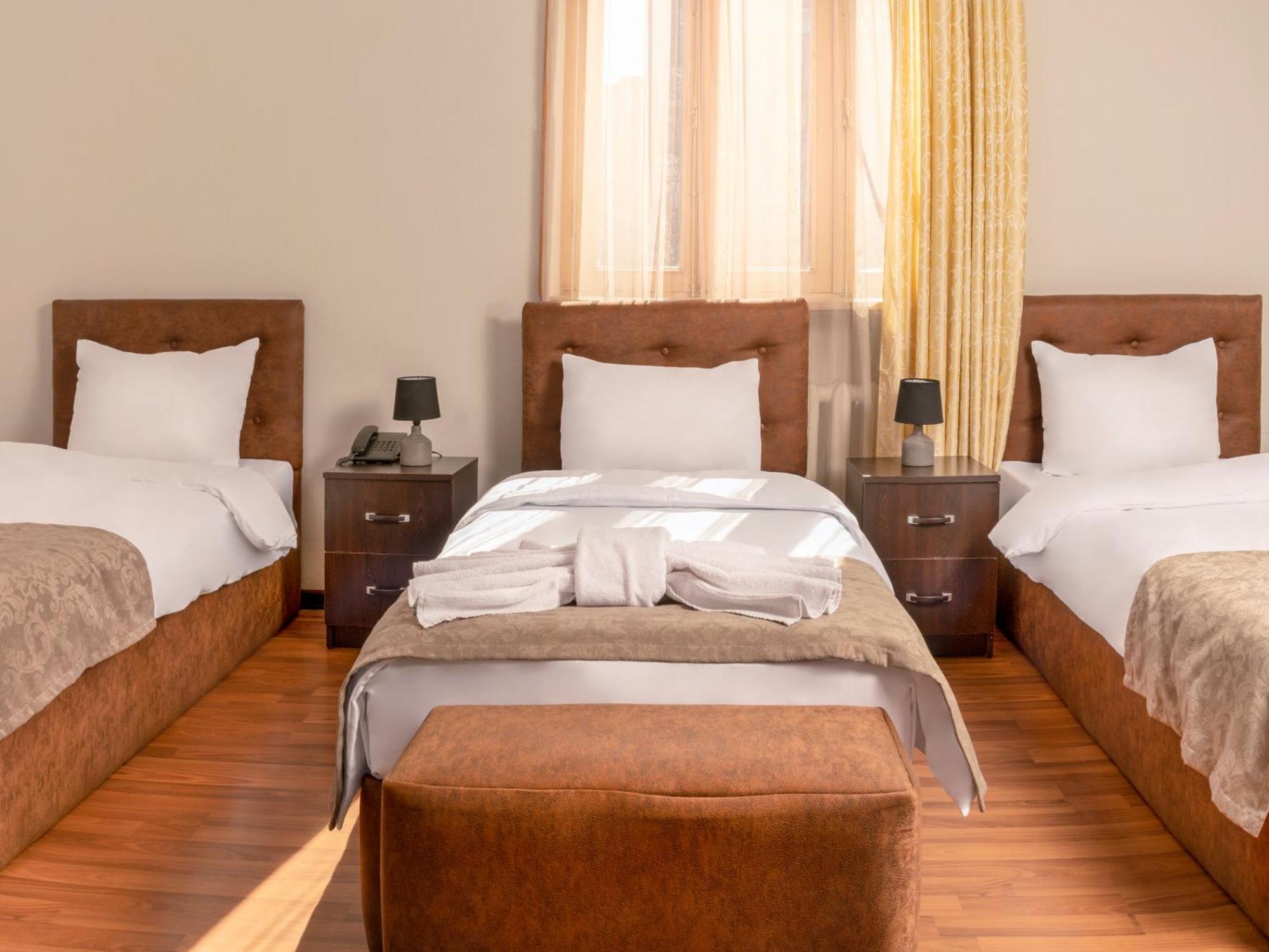 Valeria Hotel Tbilisi ภายนอก รูปภาพ