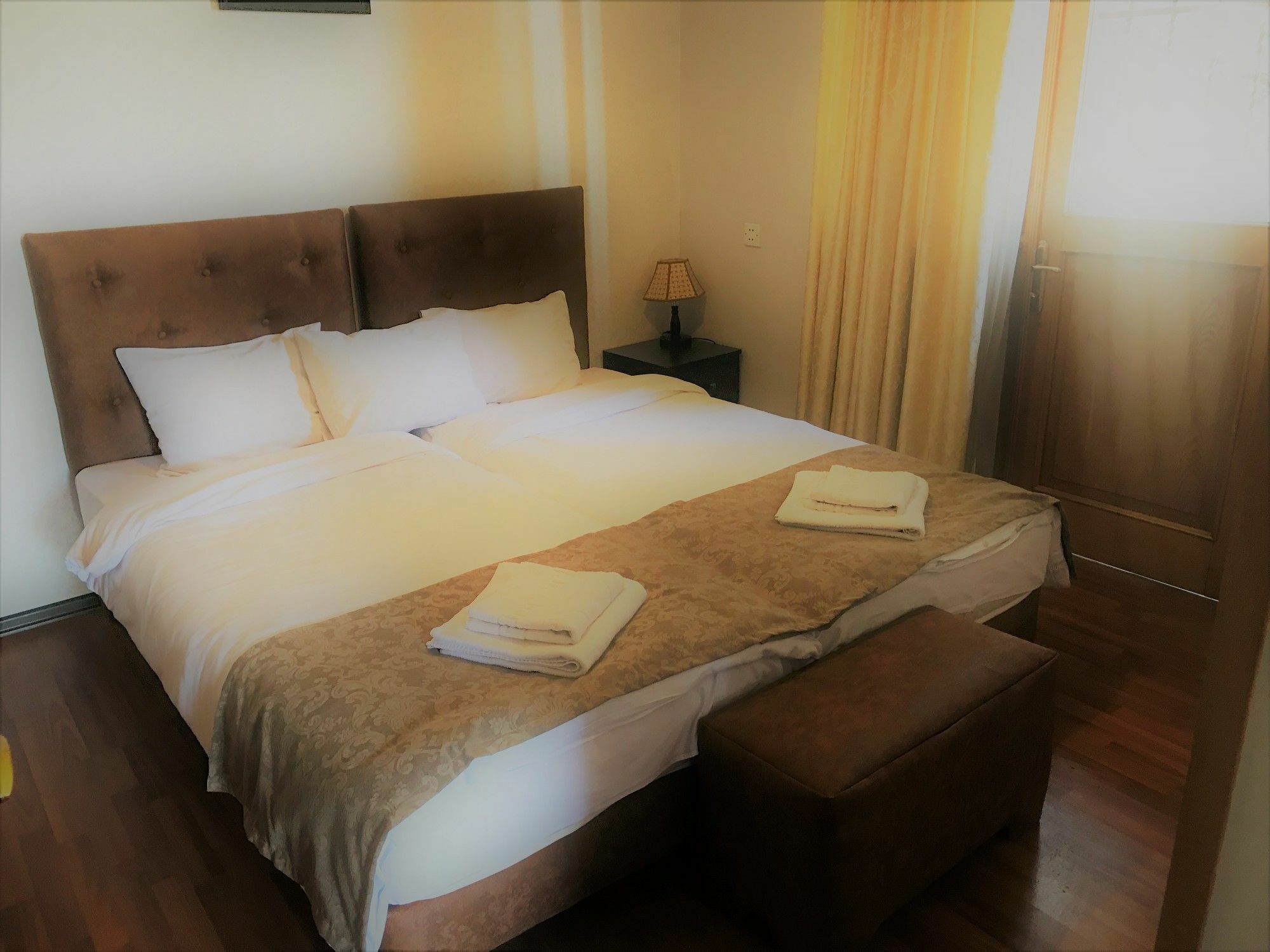Valeria Hotel Tbilisi ภายนอก รูปภาพ